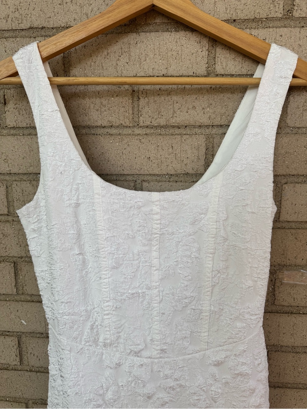 Lulu's NWT Extravagant Poise White Textured Jacquard Bubble-Hem Mini Dress XS - Picture 5 of 8